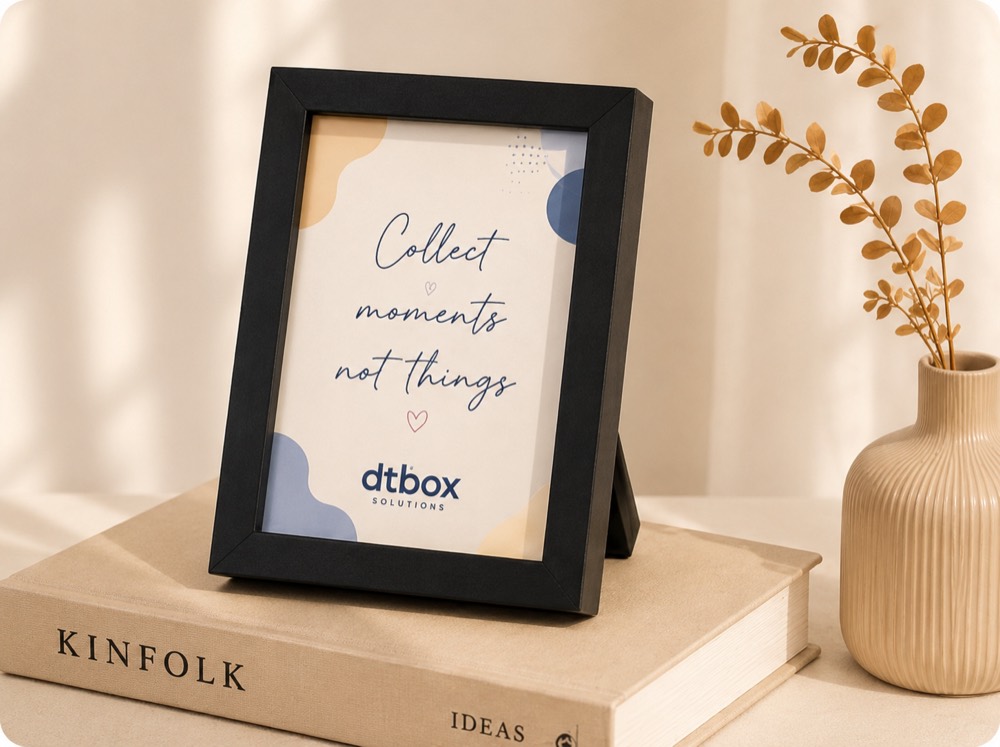 Photo frames & display pieces